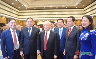 越共中央总书记阮富仲出席胡伯伯会见知识分子60周年暨越南科学技术协会联合会成立40周年纪念活动